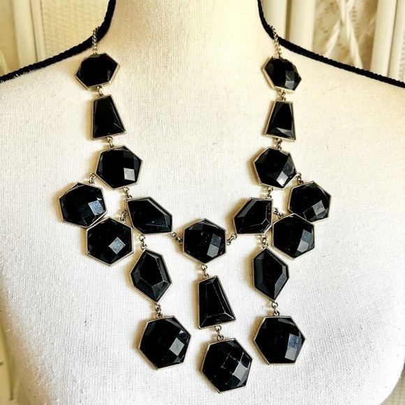 Statement Bib Necklace Black Faceted Acrylic Disks Silvertone Chain - Picture 2 of 11